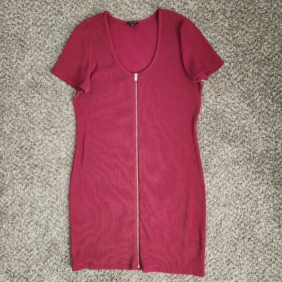 Red Knee Length Cocktail Dress - Picture 1 of 5